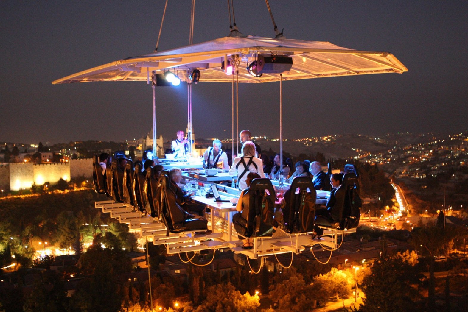 Dinner in the Sky